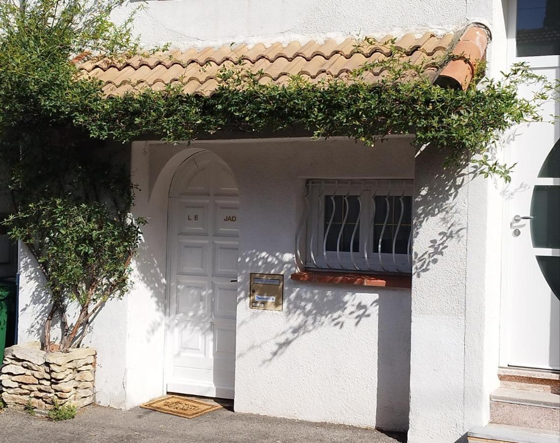 Apartamento LE JAD Joli F2 proche Gare, Arènes avec terrasse privée Nimes Exterior foto